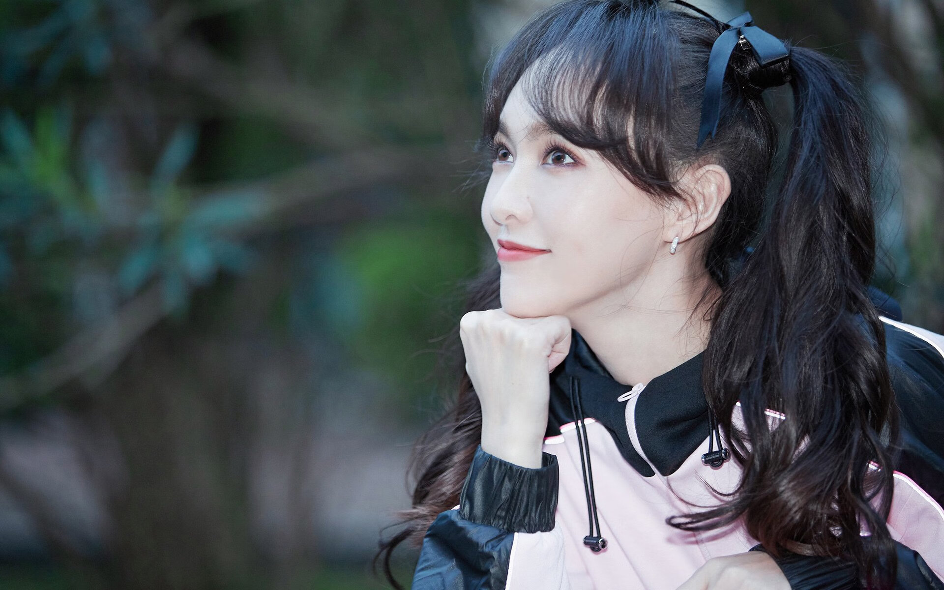 九游（jiuyou.com）游戏-比利时骑手格里高利·瓦特莱特在2024年国际马术联合会障碍赛世界巡回赛中以“Maximus”马匹获得个人第五名，展现坚韧精神。