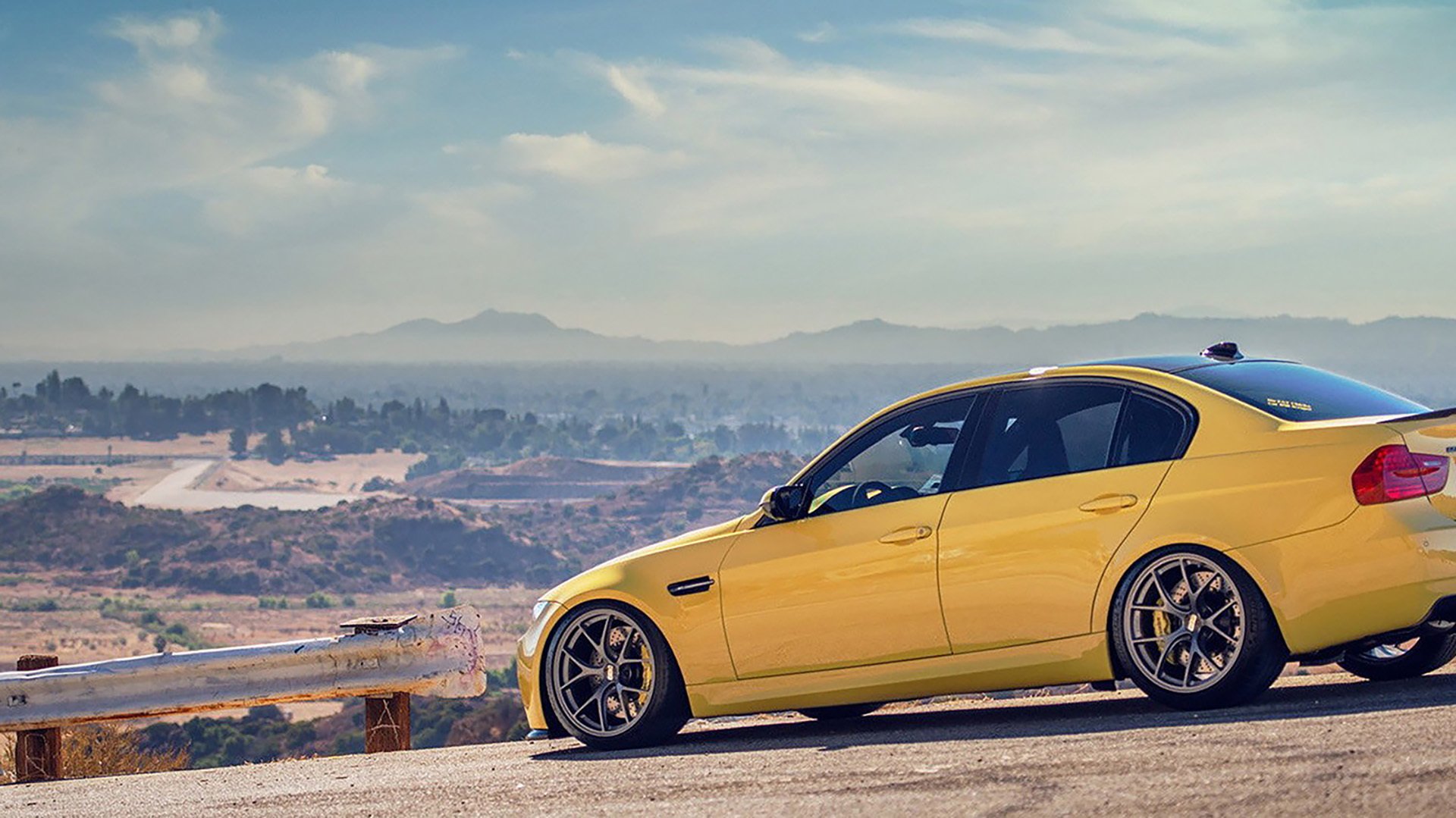 九游下载官网-球员数据全面升级助力教练战术布置更科学，球队助理教练